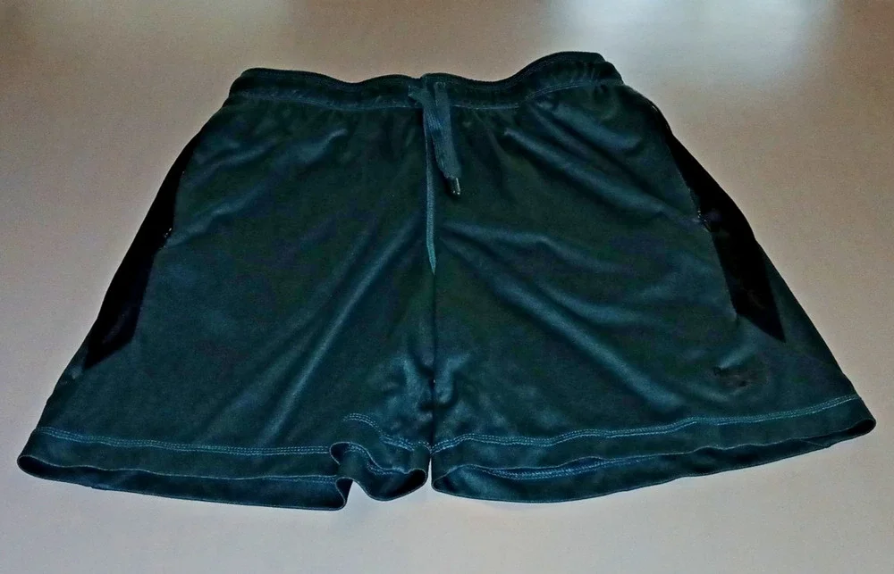 Reebok Workout Ready Shorts College Green Size Medium Woven 9 Inseam Pockets Gym